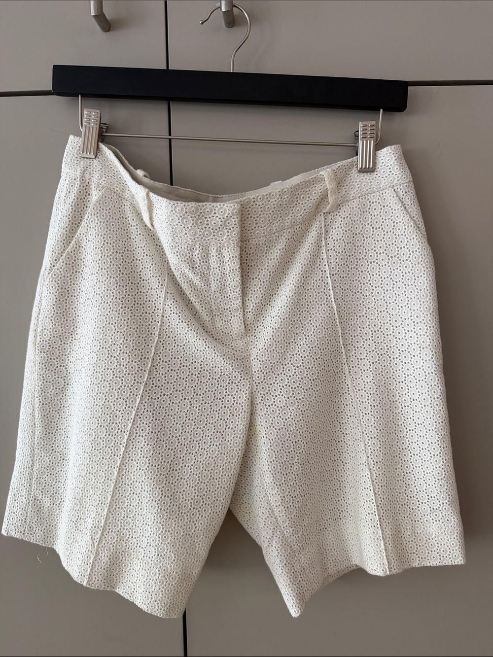 Diane von Furstenberg DVF white eyelet shorts size 6